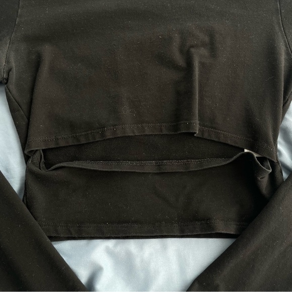 Adika black cut out long sleeve top - Picture 3 of 4
